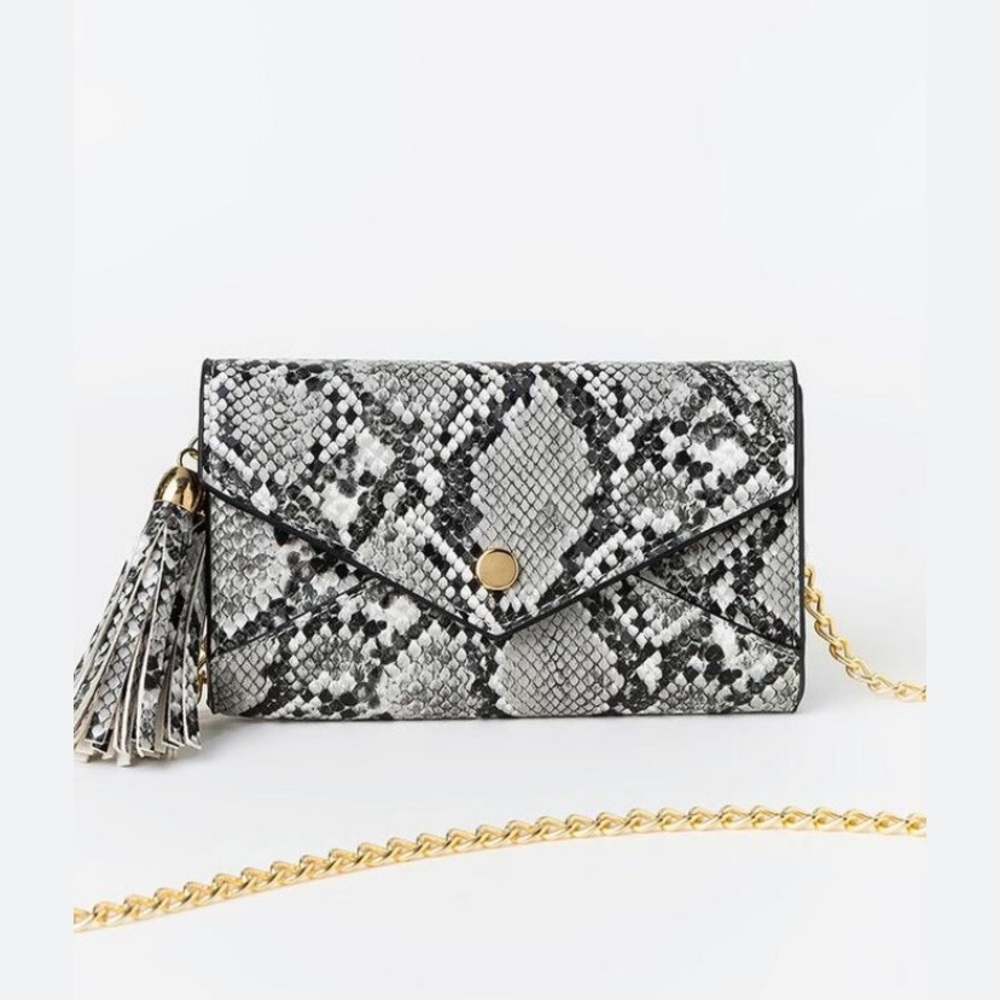 Francesca Crossbody Taylor envelope wallet